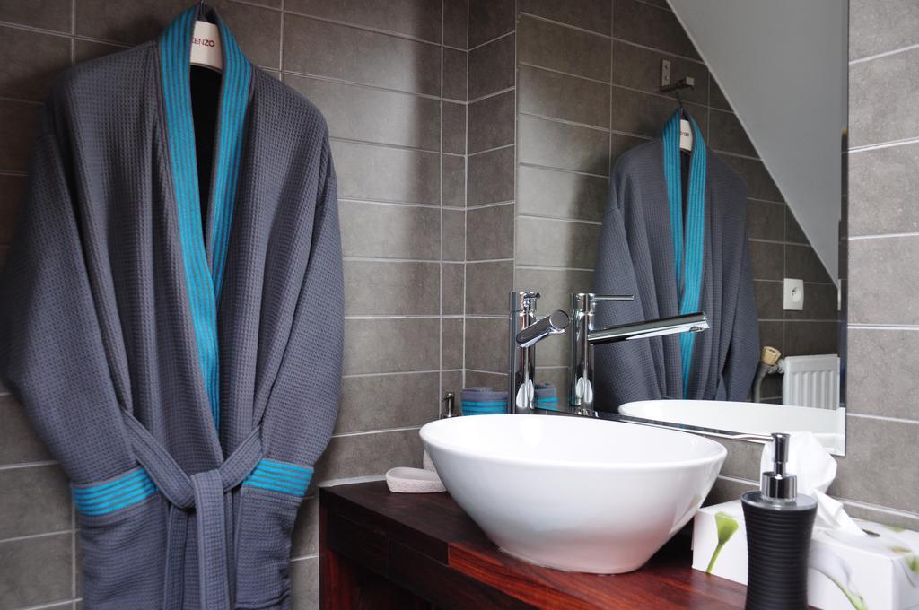 Du Cote De Chez Jos Hotell Bezons Rom bilde